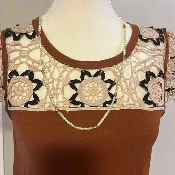 [XS]Anthropologie Flutter-Sleeve Top with Crochet  Lace Detailing - Picture 5 of 9